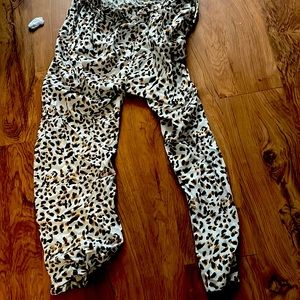 Backwoods cheetah print pants XL